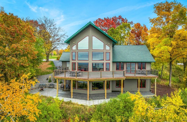 Eagles Landing Sleeps 15 HOT TUB