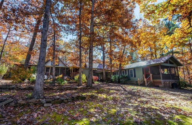 Eagles + Owl's-TWO cabins on the lake-sleeps 16