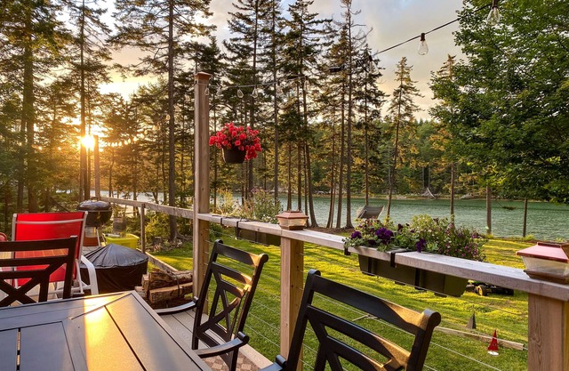 Seavey Cove House by the Sea