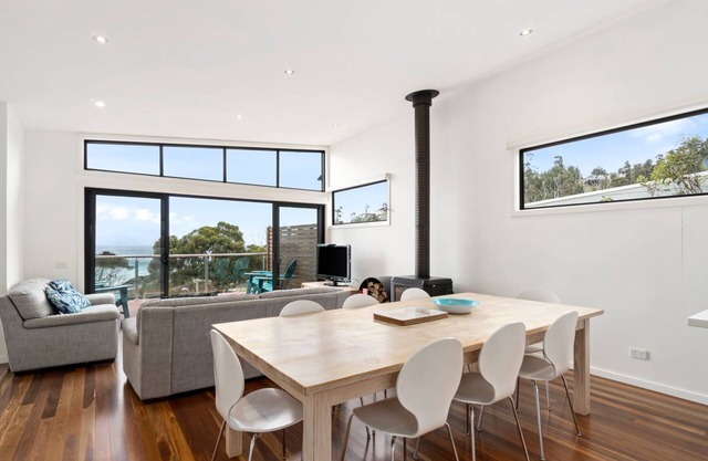 Earth Sea Sky - light filled family home