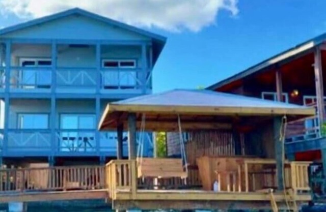 East End Gem-3 Bedroom on the Water