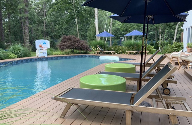 East Hampton Oasis Pool, Tennis & Basketball