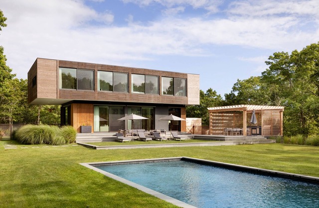 East Hampton/ Sag Harbor Private Modern 3 Acre Retreat