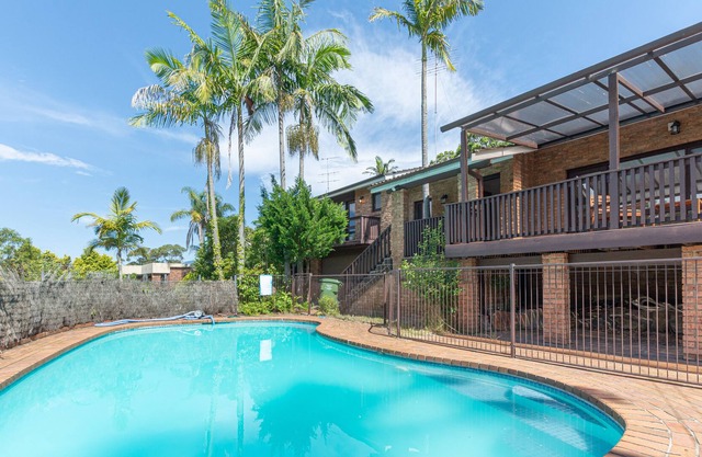 East Killara Cheerful 5 Bedrooms House with swimming pool