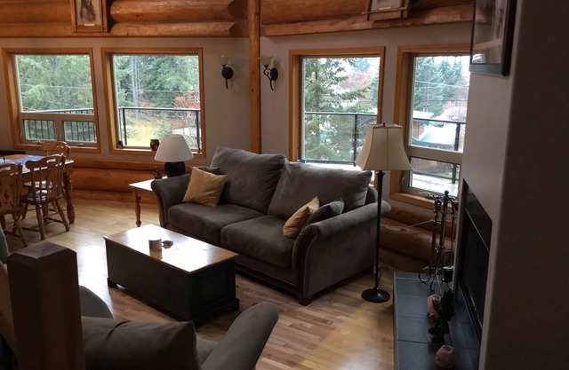Kootenay East Shore Retreat
