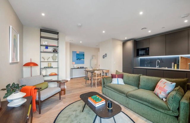 East London Skyline Retreat