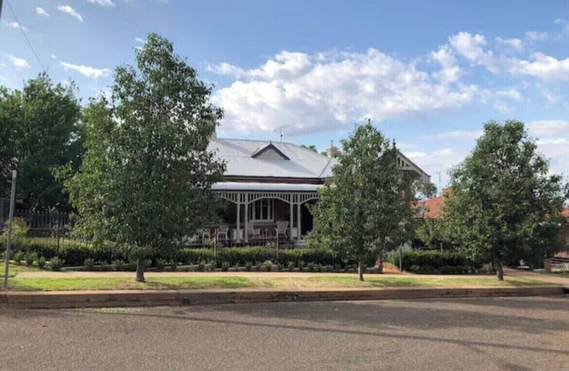 East Tamworth Gem - Large 4 Bedroom home in a perfect location!