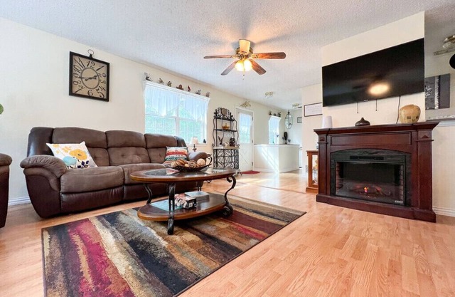 East Texas 2-Story House, only 17 miles to Canton, TX, 24 miles to Tyler, TX