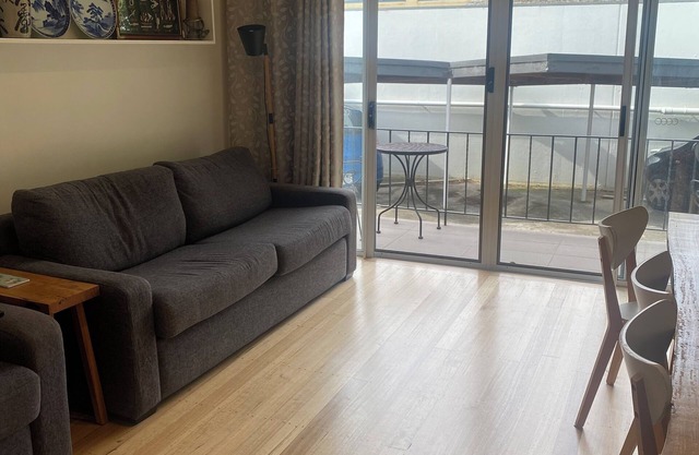 Eastern Beach Studio Apartment - 1 min walk to Geelong Waterfront
