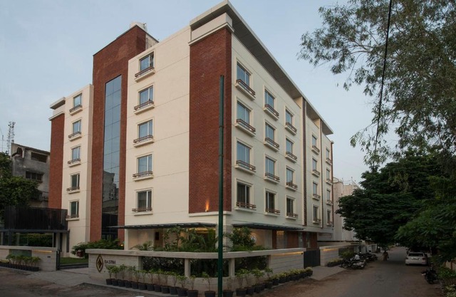 Eastin Residences Vadodara