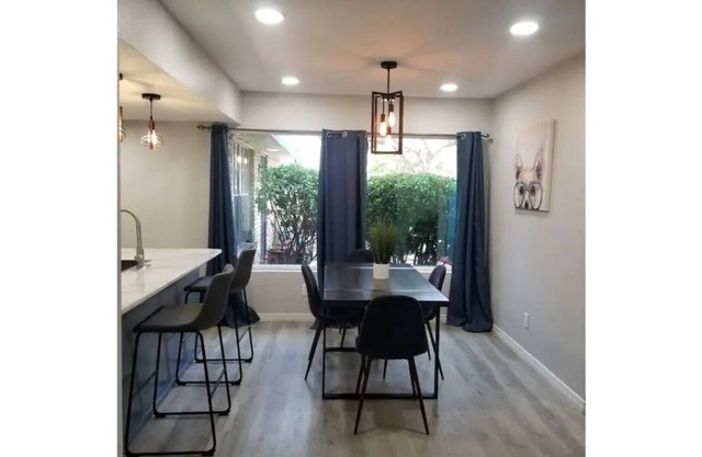 Eastside 3 bed 2 bath, King en suite & fast Wifi