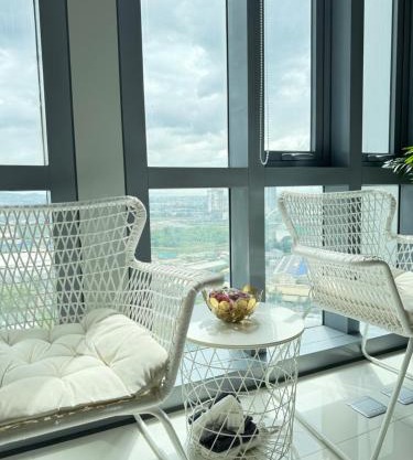 Eastwood Global Plaza Luxury 1Bed Room with 2 Toilets and Laundry Room
