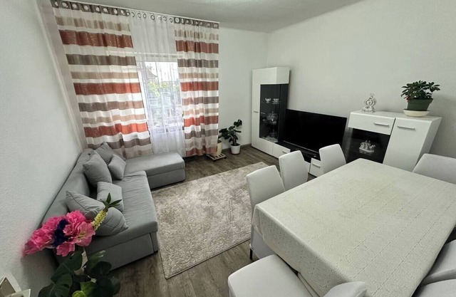 Easy Stay Luxury Apartment 4 BedR/ 2 BathR