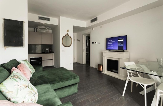 EasyTopStay - Stylish Flat with Garden