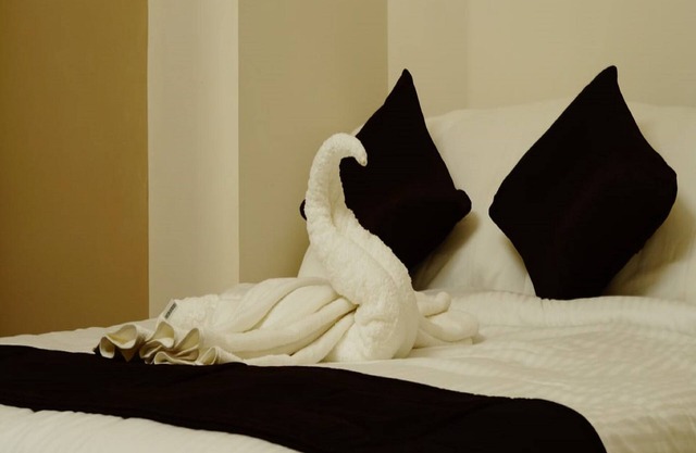 Eben Service Apartment
