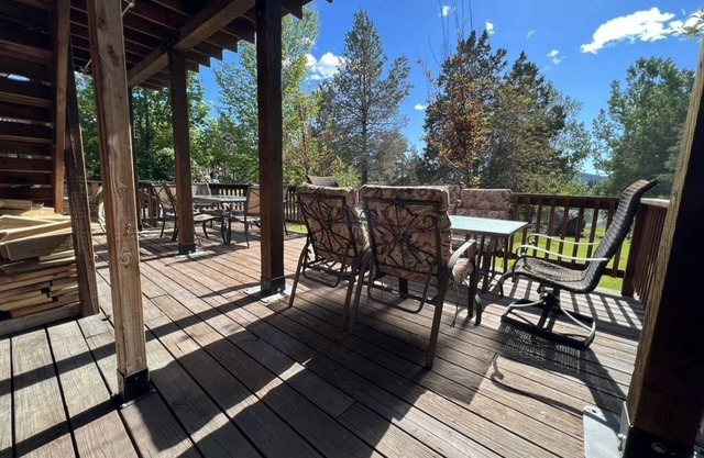 Eclectic Farm Stay near Redmond and Eagle Crest