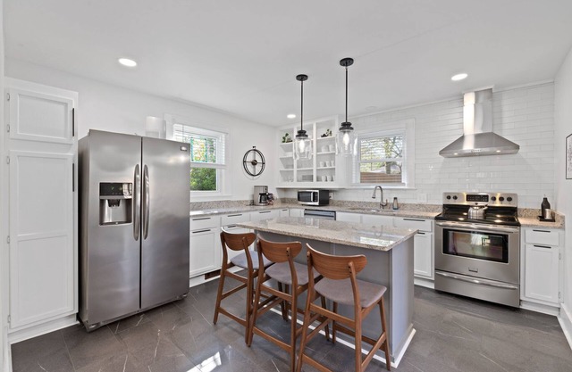 Burrow on Rogers | Eco-Chic by Parks & Trails