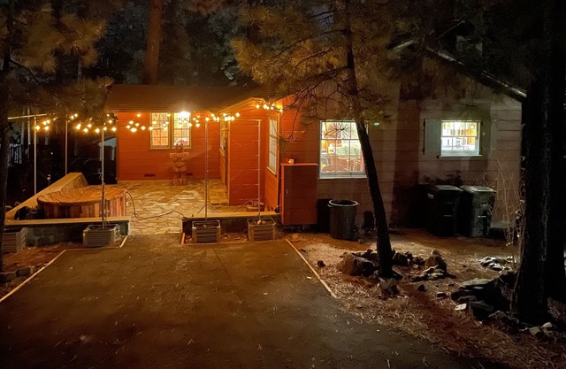 Eco-friendly vintage mountain cabin/electric car charger
