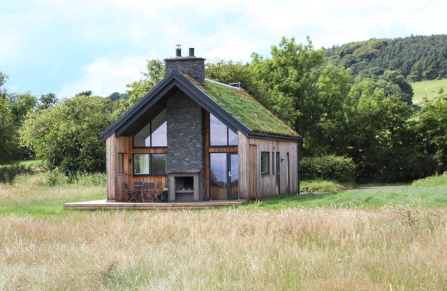 Eco-Lodge with sea view Charleton Estate