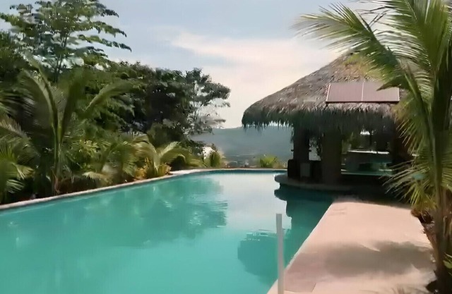 Group-Friendly Eco Lodge w/ Pool, Spa & Retreat Amenities