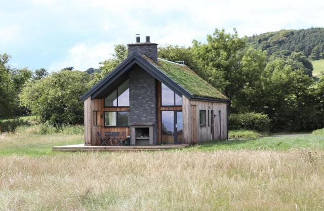 Eco-Lodge with sea view Charleton Estate
