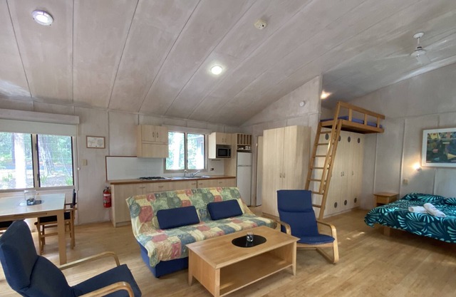Eco Loft - Couran Cove Resort - pools - bar – café