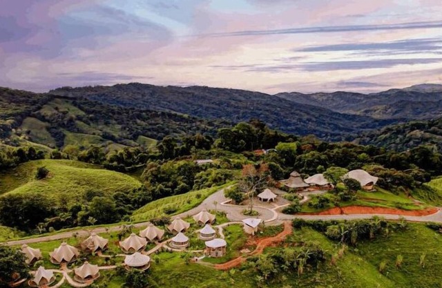 Eco Luxe Glamping Nest #5 - 2 Queen Beds at Holos