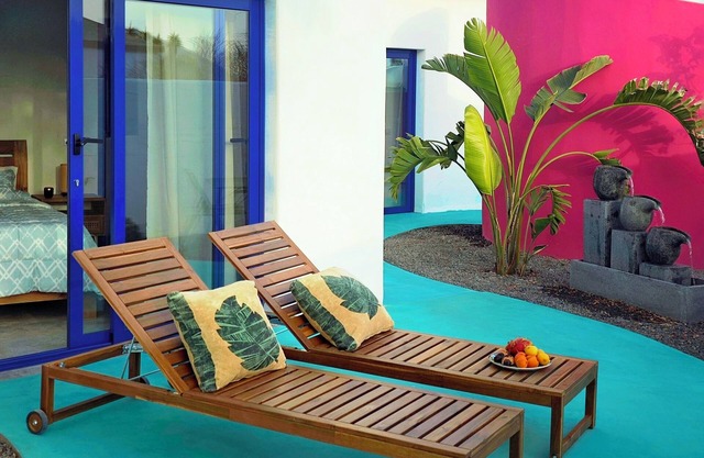 ECO Villa El Espejo. Única y artesanal · Jacuzzi íntimo y jardín en Green Dharma