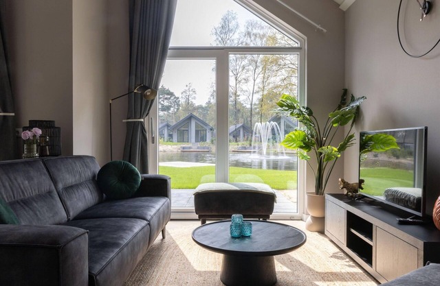 Eco Villa in Latour by Scenic Pond