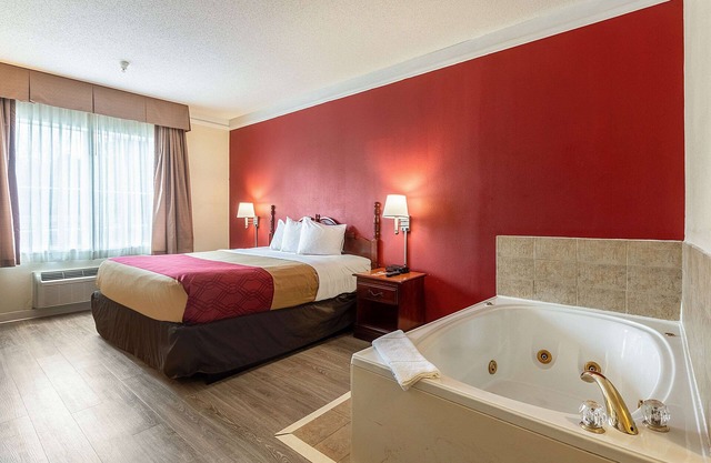 Econo Lodge Inn & Suites - Douglasville - Atlanta West (I-20)
