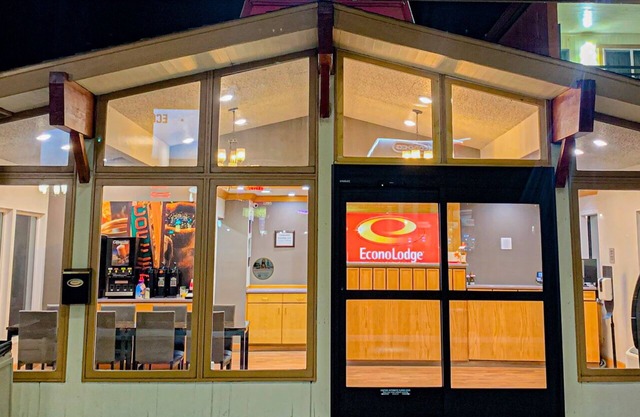 Econo Lodge Inn & Suites Winnemucca