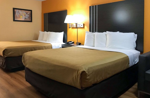Econo Lodge Purcell