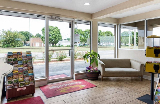 Econo Lodge Virginia Beach Town Center