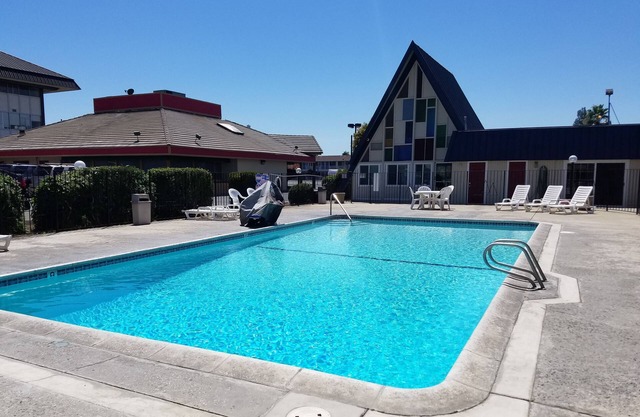 Economy Inn