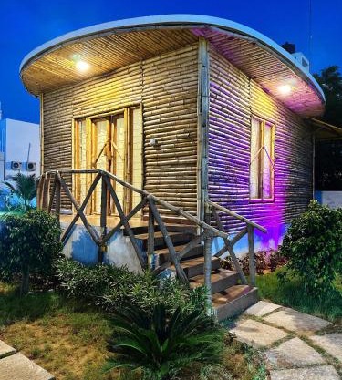BAMBOO HIDEOUT ECRVILLAS