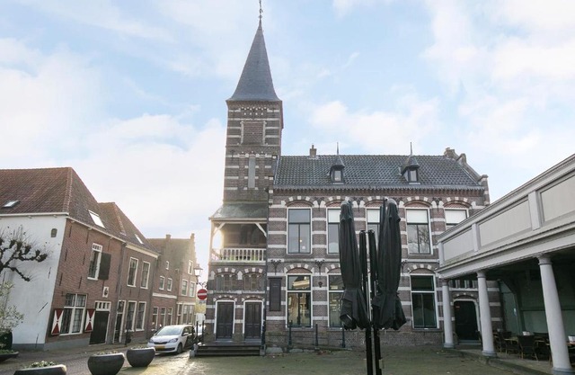 Edam Suites