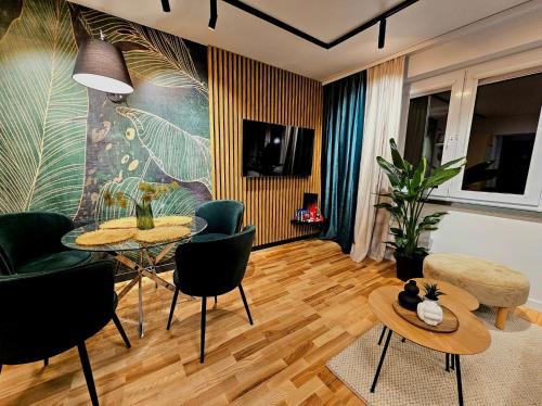 Eddie's Luxury Apartments