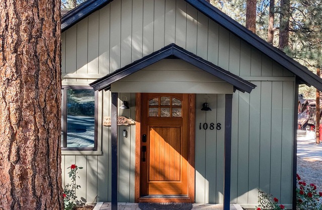 Edelweiss Haus Wrightwood! AC, Sauna, Firepit, BBQ, EV Charging