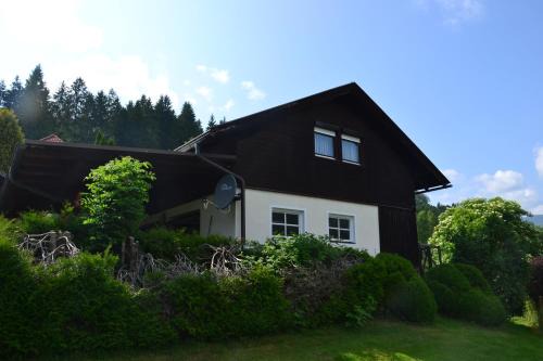 Eden Apartment