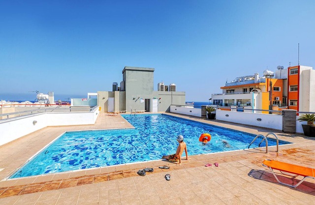 Eden Beach Apartments