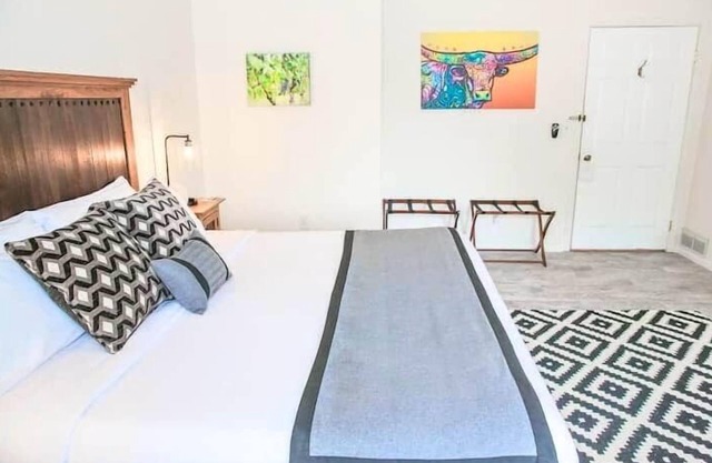 Eden House Vineyard- Syrah Suite