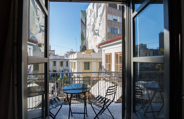 Ederlezi Zoubourlou Aparthotel