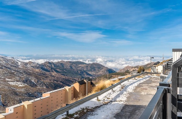 Edificio Los Alpes Apartamento 'Frio Y Sol' con vistas a la montaña, terraza privada, plaza de aparc