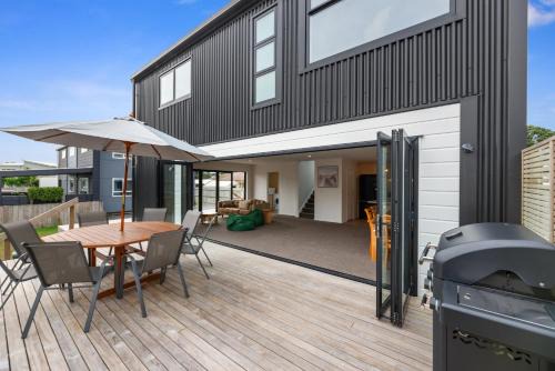Edinburgh Escape - Waihi Beach Holiday Home