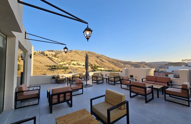 Edom Hotel