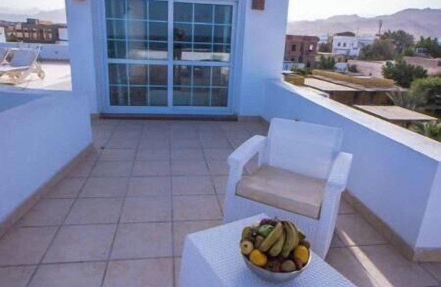 Eel Garden Villas - Roof Apartment