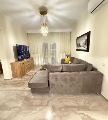 Efesou Large Apartment