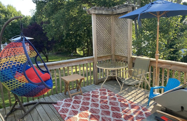 Efficient home close to parks, beach, Tweed and Yale