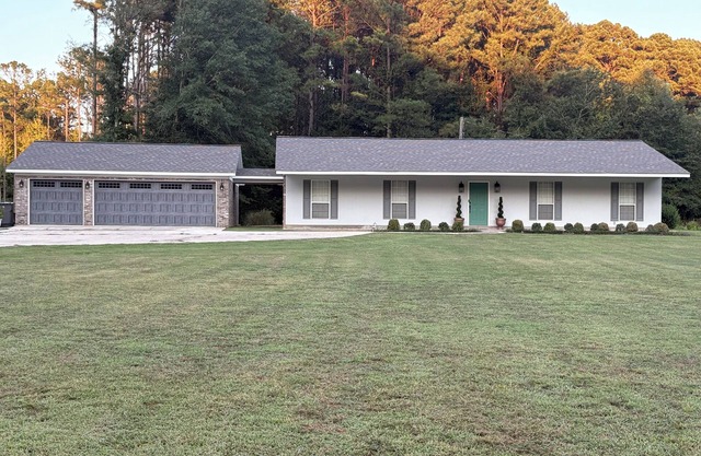 Egg Bowl ready and all the kitchen gadgets for preparing your Thanksgiving meal.