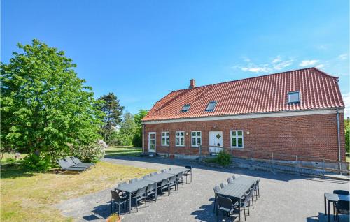 Eight-Bedroom Holiday Home In Glesborg